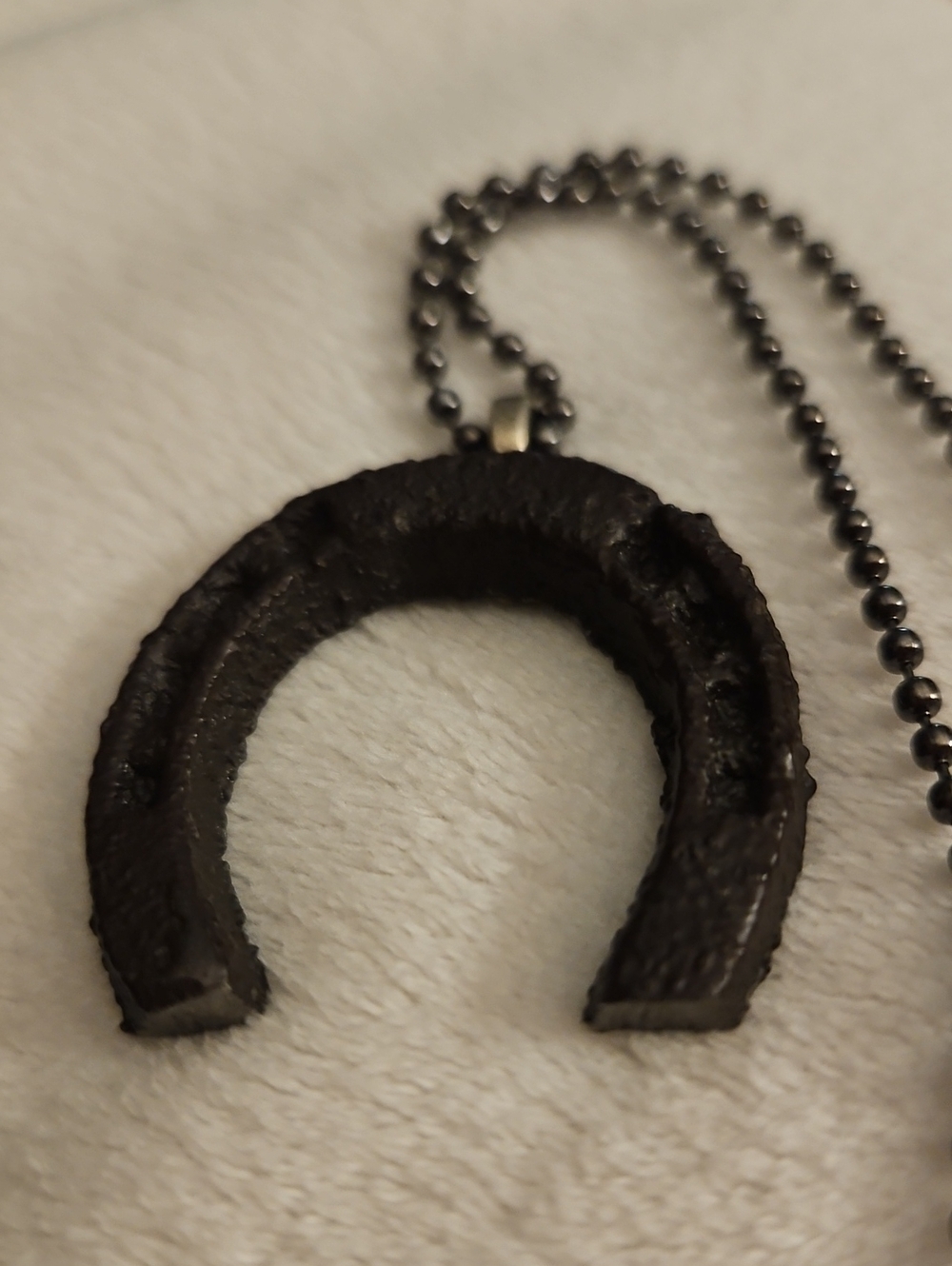 HANDMADE Unisex Rustic Pewter Horseshoe Gunmetal Ball Beaded Chain Necklace - Picture 3 of 5